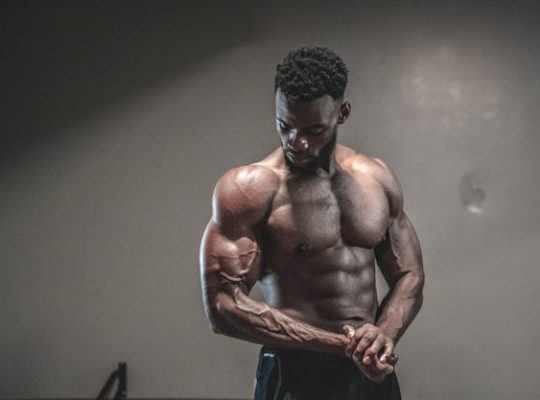 Creatina en la Nutrición Deportiva Beneficios, Mitos y Aplicaciones en la Práctica Clínica